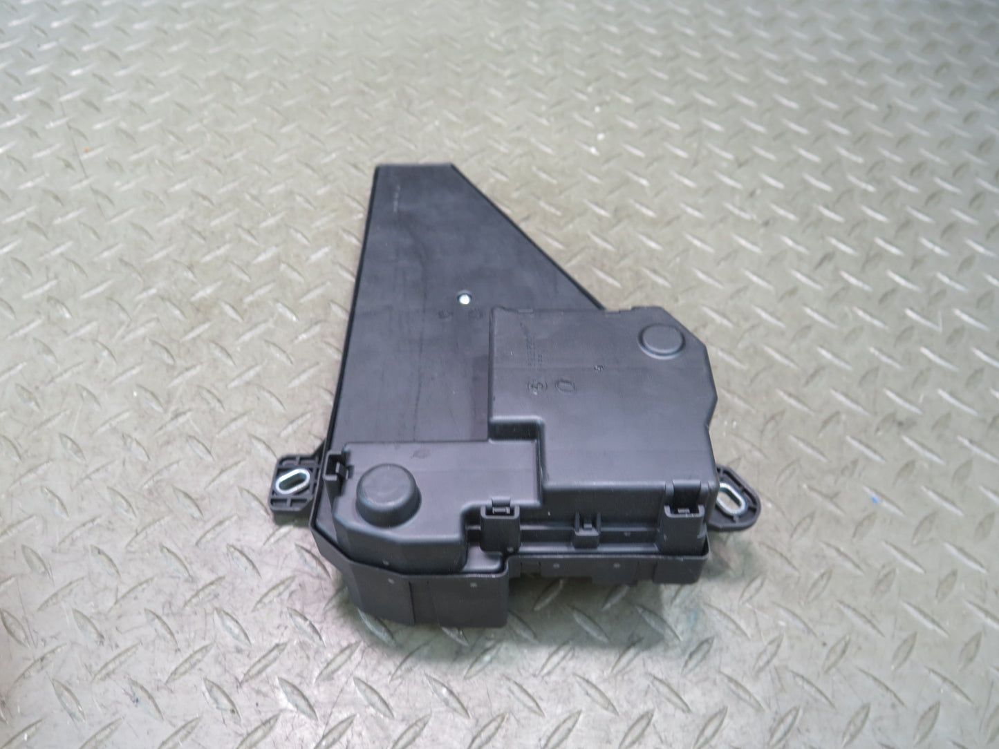 2006-2010 BMW E64 E63 M6 Rear Trunk Power Distribution Fuse Relay Box 6906619