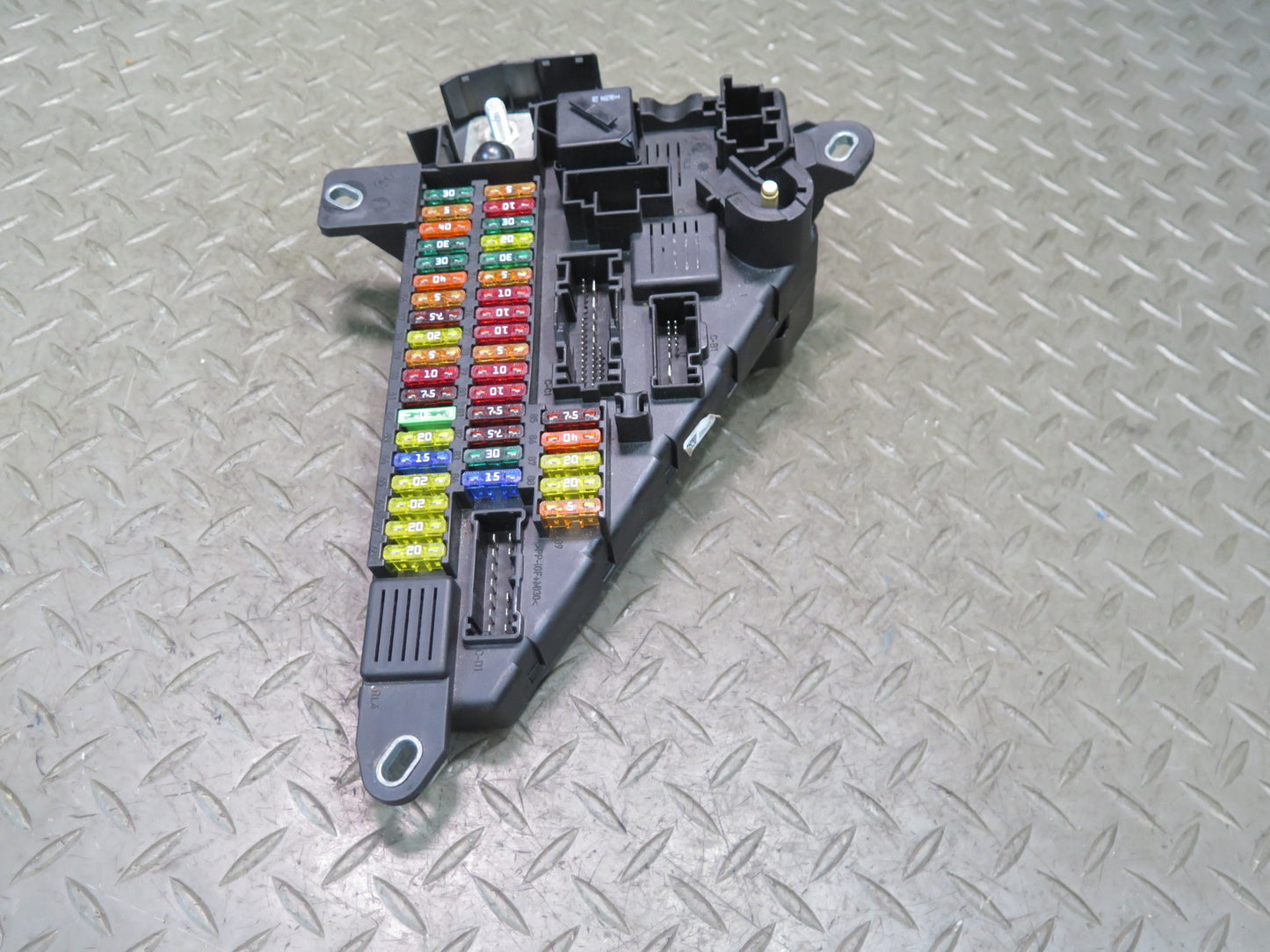 2006-2010 BMW E64 E63 M6 Rear Trunk Power Distribution Fuse Relay Box 6906619