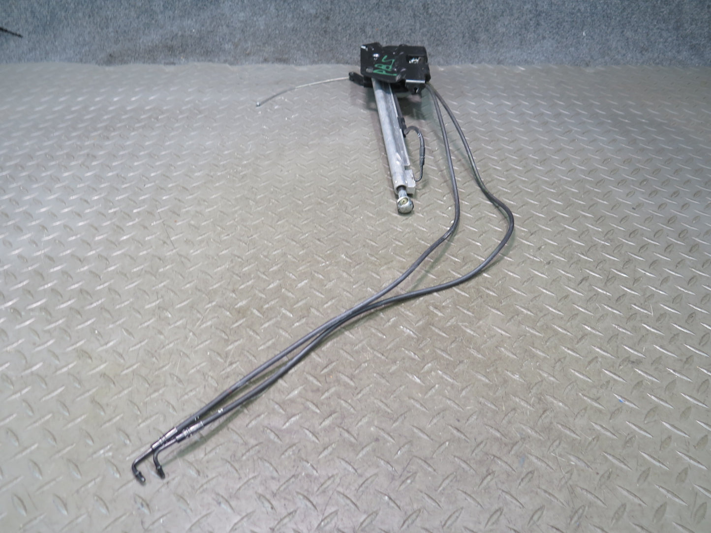 2006-2010 BMW E64 M6 Convertible TOP Roof Left & Right Lock Latch Cylinder Set