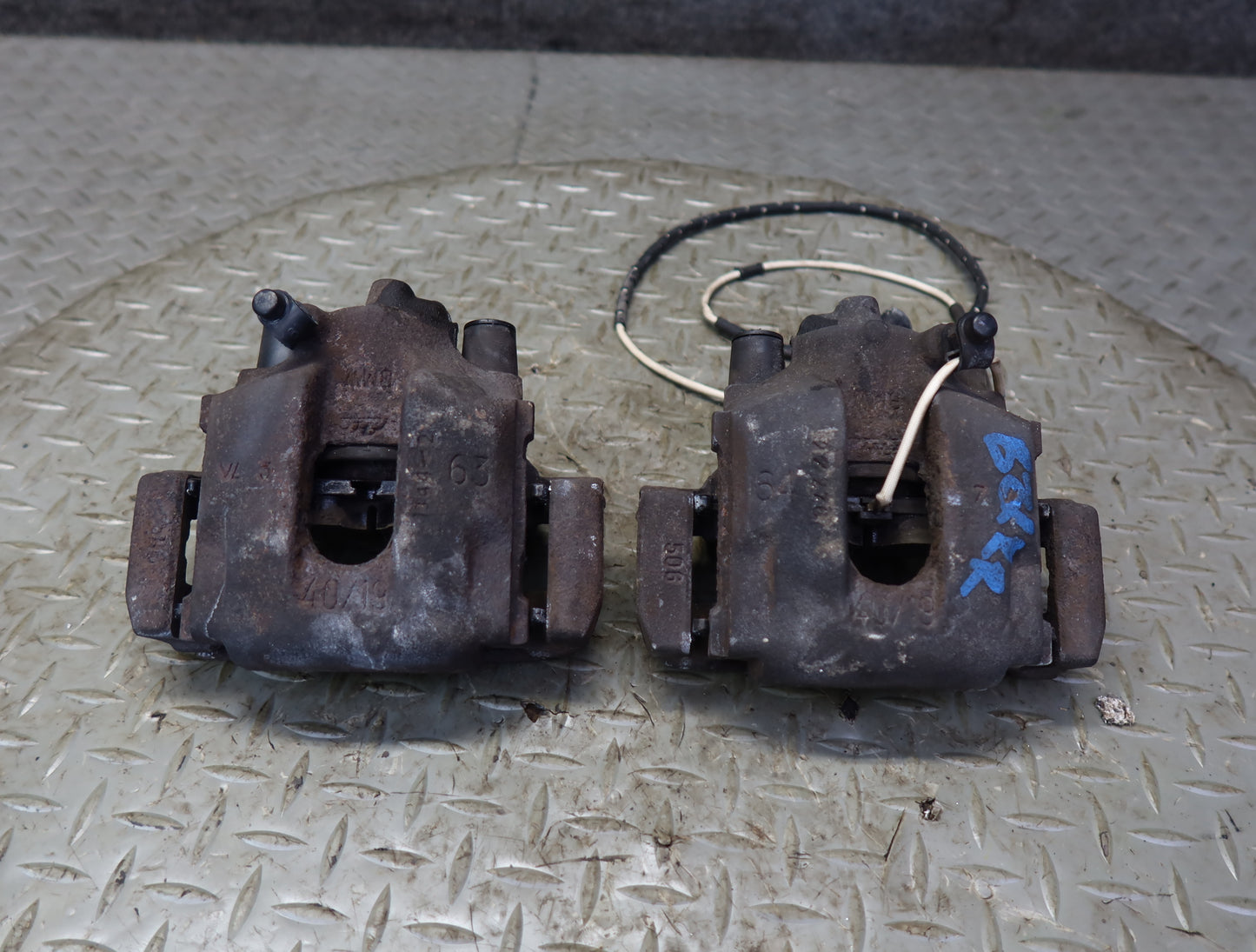 03-08 BMW E86 E85 Z4 3.0L RWD Set of 2 Rear Left & Right Brake Caliper OEM