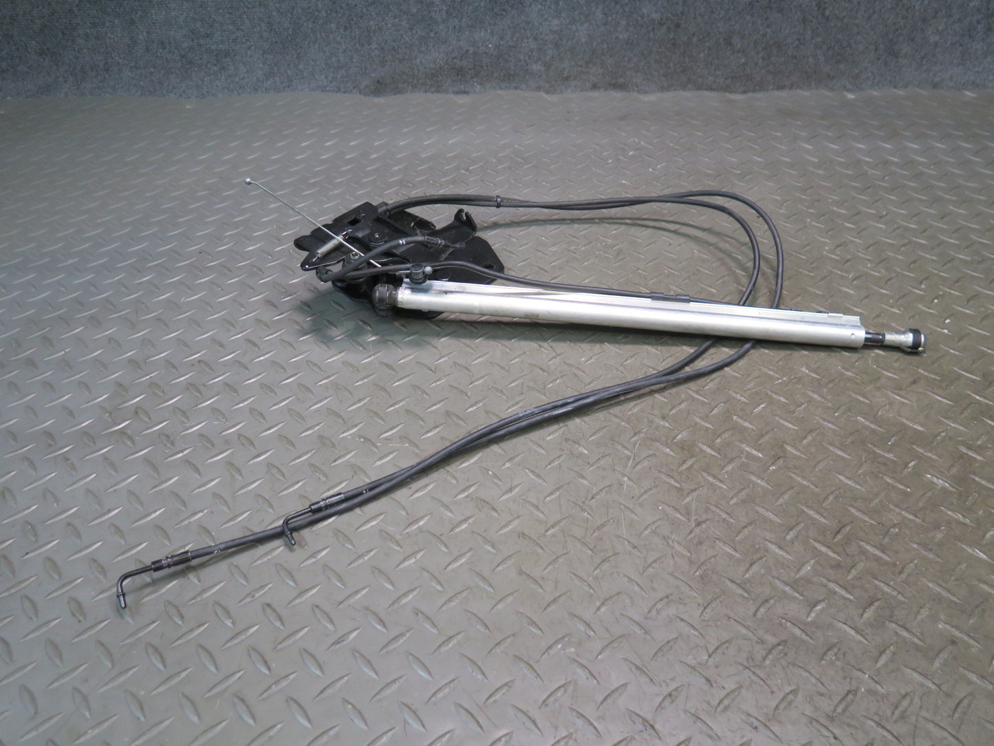 2006-2010 BMW E64 M6 Convertible TOP Roof Left & Right Lock Latch Cylinder Set