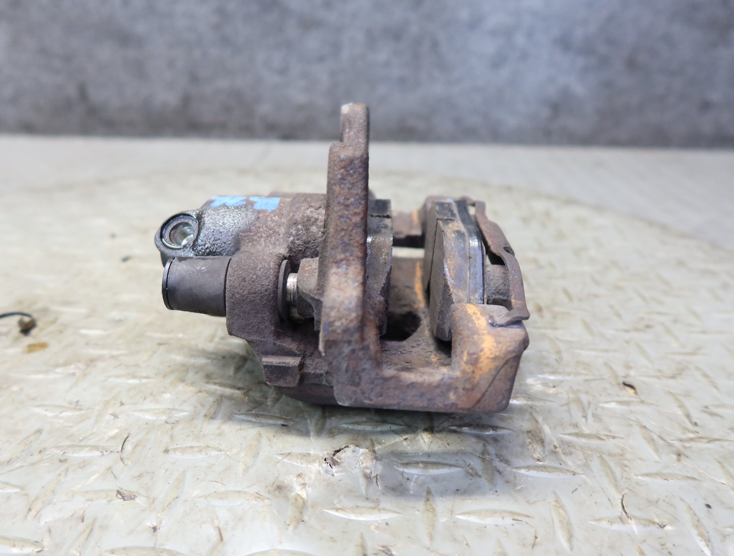 03-08 BMW E86 E85 Z4 3.0L RWD Set of 2 Rear Left & Right Brake Caliper OEM