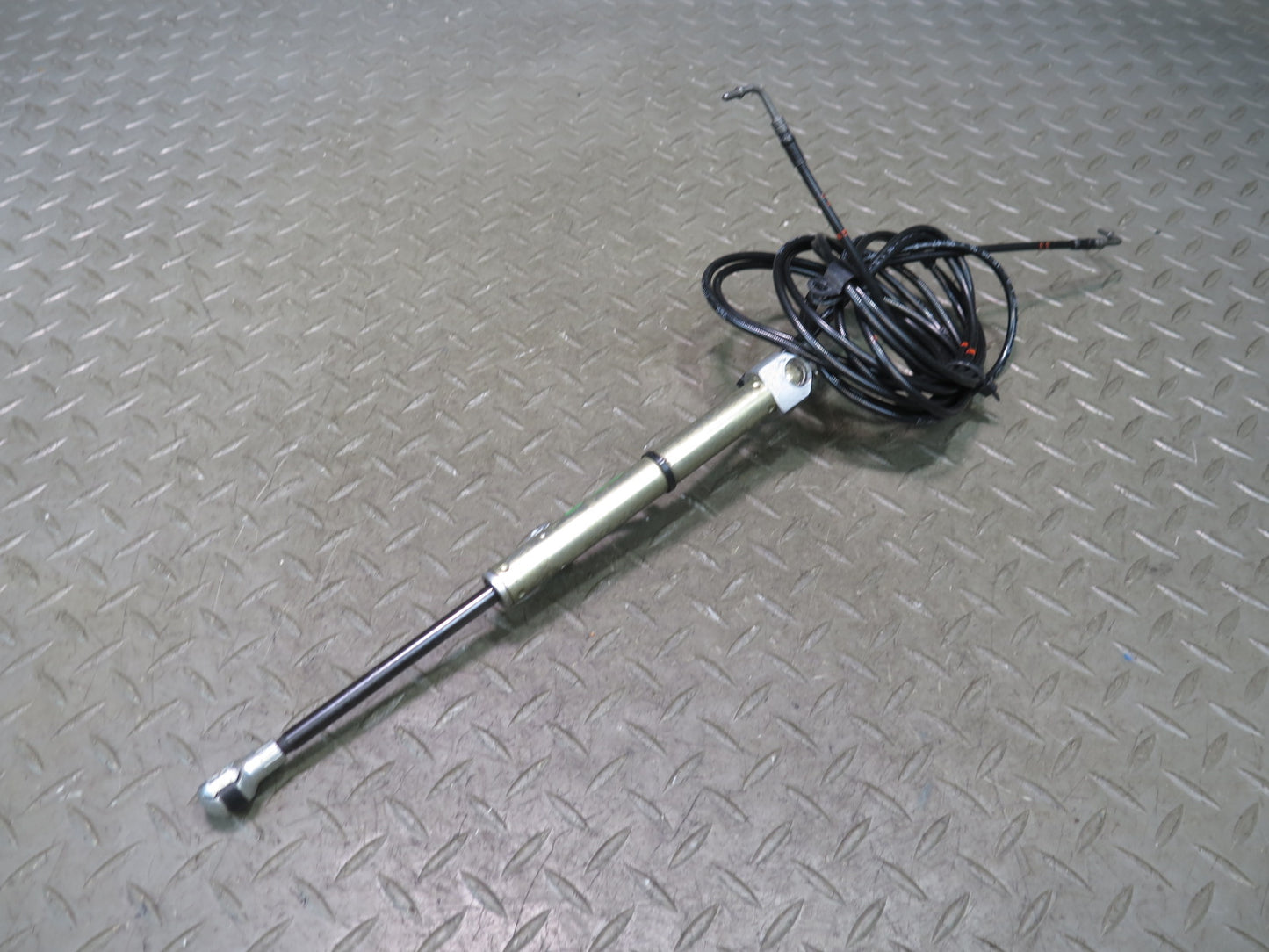 2006-2010 BMW E64 M6 Convertible TOP Roof Rear Right Hydraulic Cylinder