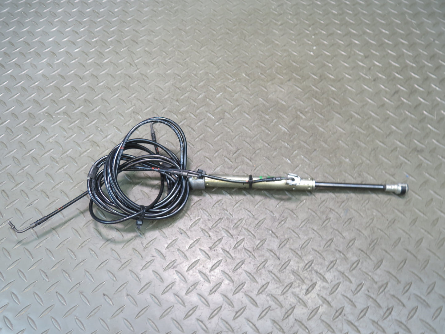 2006-2010 BMW E64 M6 Convertible TOP Roof Rear Right Hydraulic Cylinder