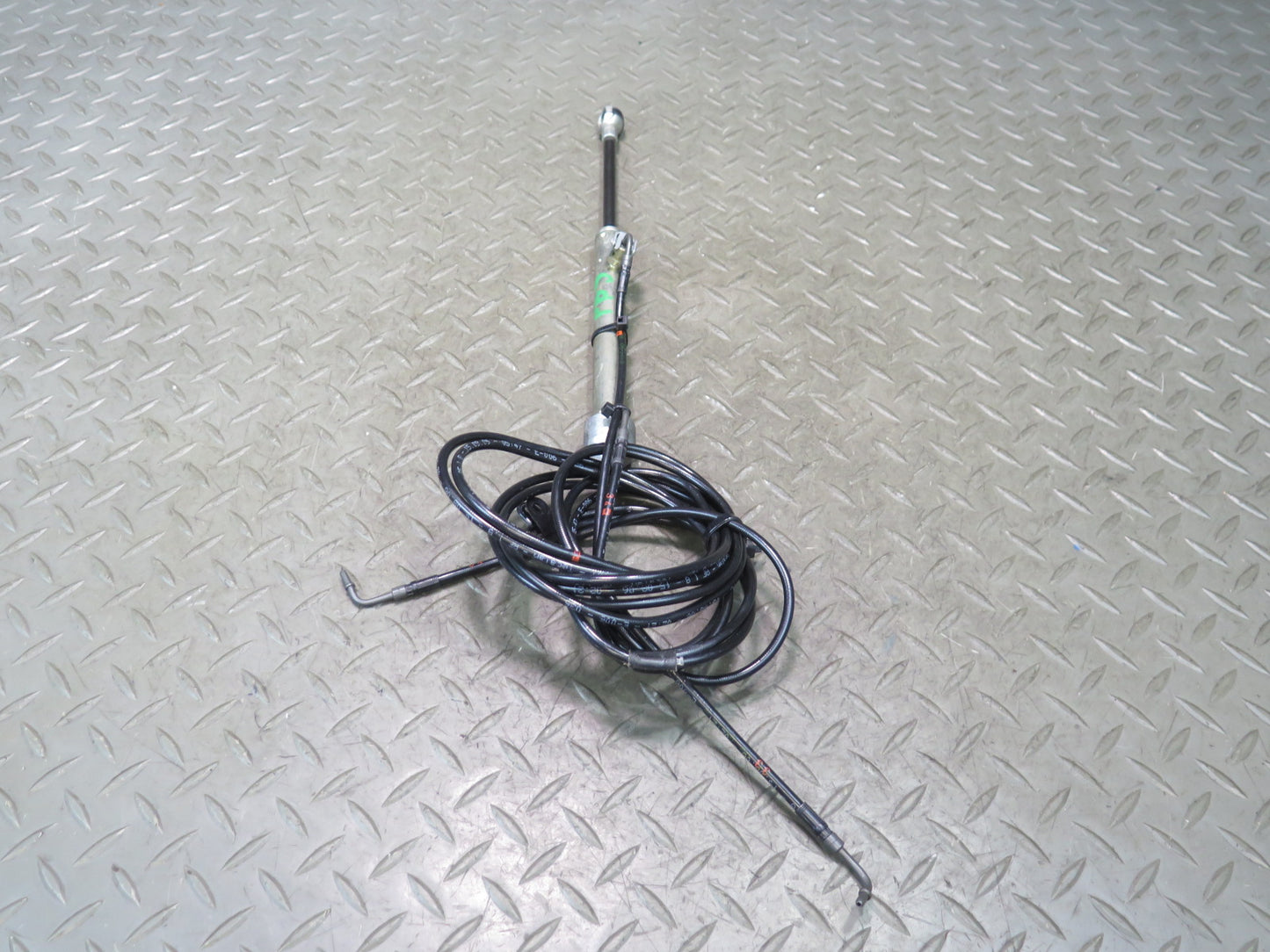 2006-2010 BMW E64 M6 Convertible TOP Roof Rear Right Hydraulic Cylinder