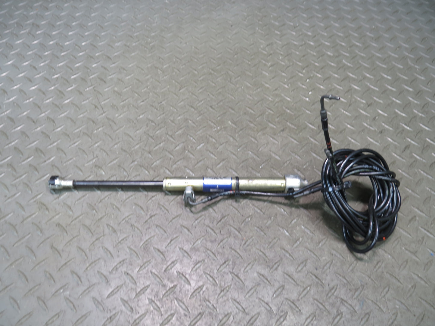 2006-2010 BMW E64 M6 Convertible TOP Roof Rear Left Hydraulic Cylinder 7159257