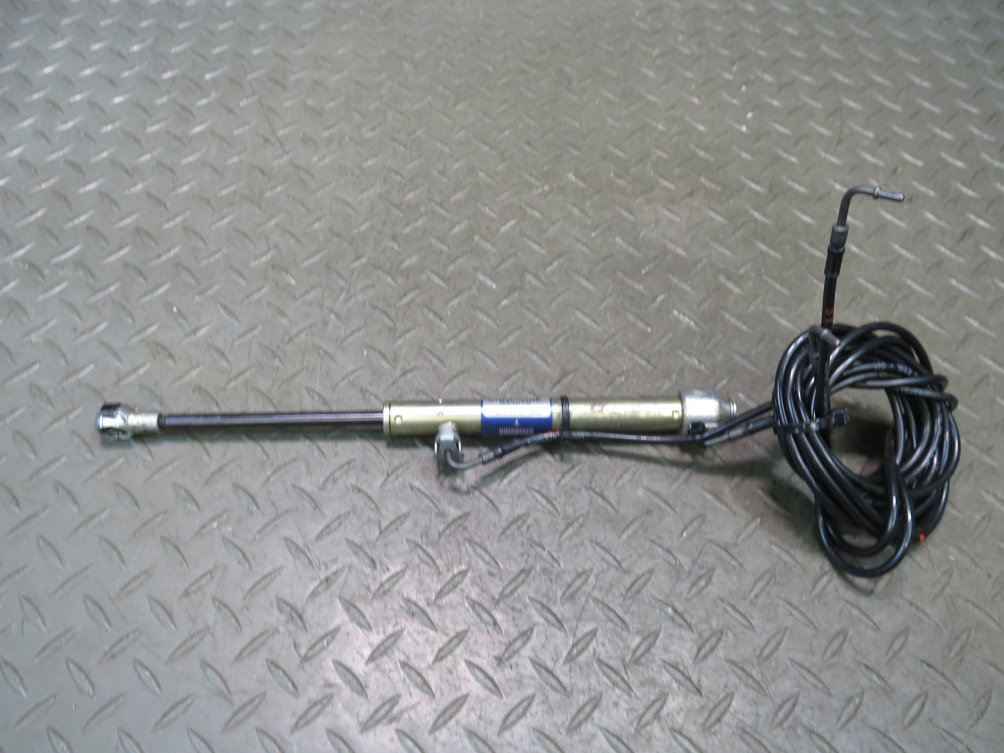 2006-2010 BMW E64 M6 Convertible TOP Roof Rear Left Hydraulic Cylinder 7159257