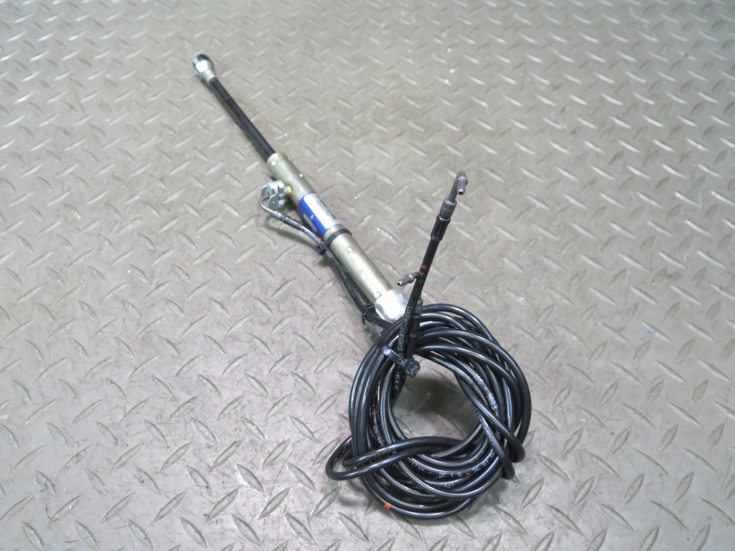 2006-2010 BMW E64 M6 Convertible TOP Roof Rear Left Hydraulic Cylinder 7159257