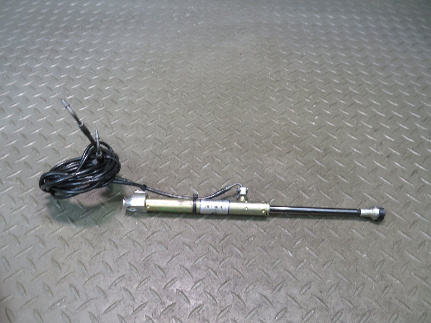 2006-2010 BMW E64 M6 Convertible TOP Roof Rear Left Hydraulic Cylinder 7159257
