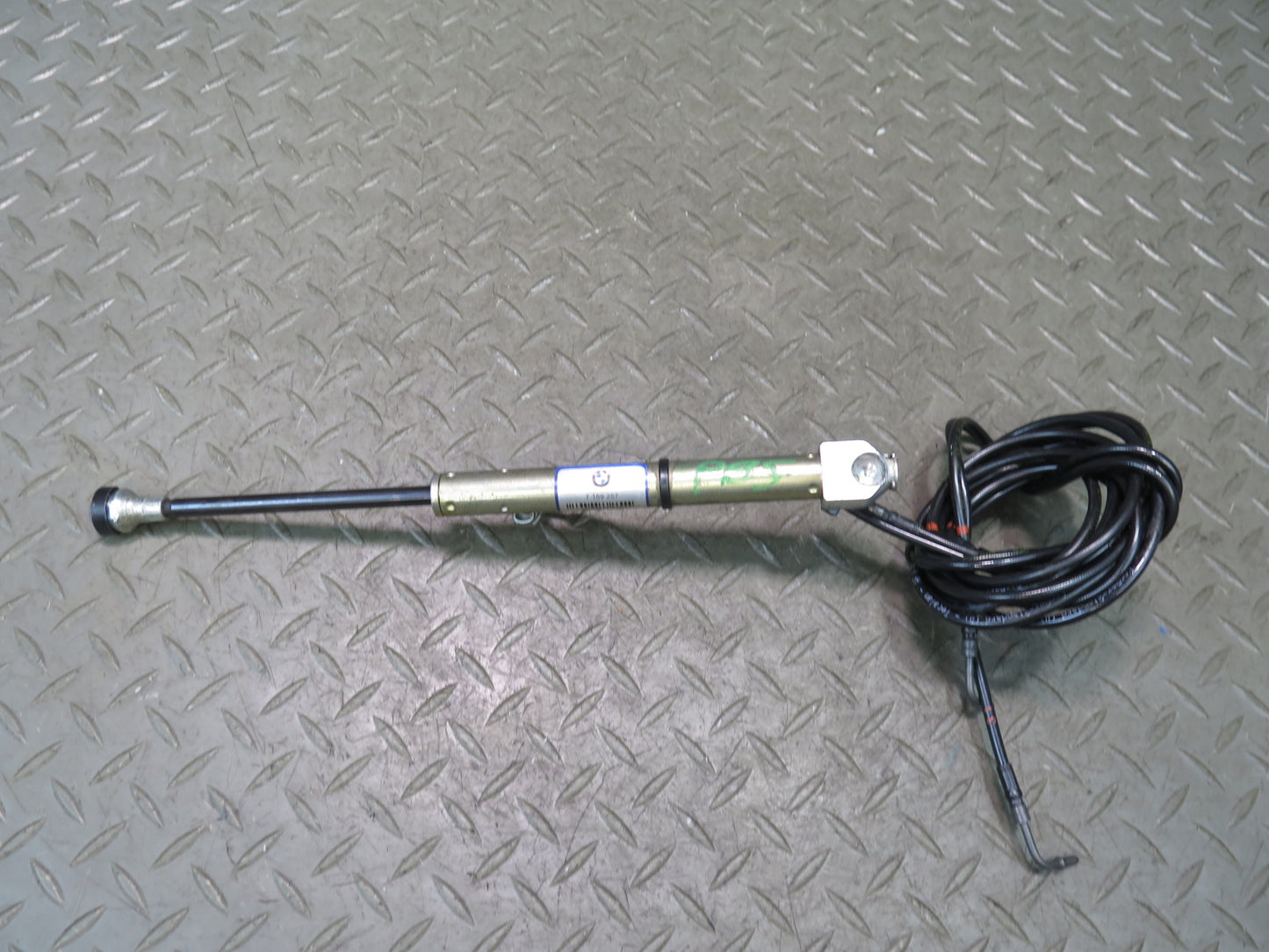2006-2010 BMW E64 M6 Convertible TOP Roof Rear Left Hydraulic Cylinder 7159257