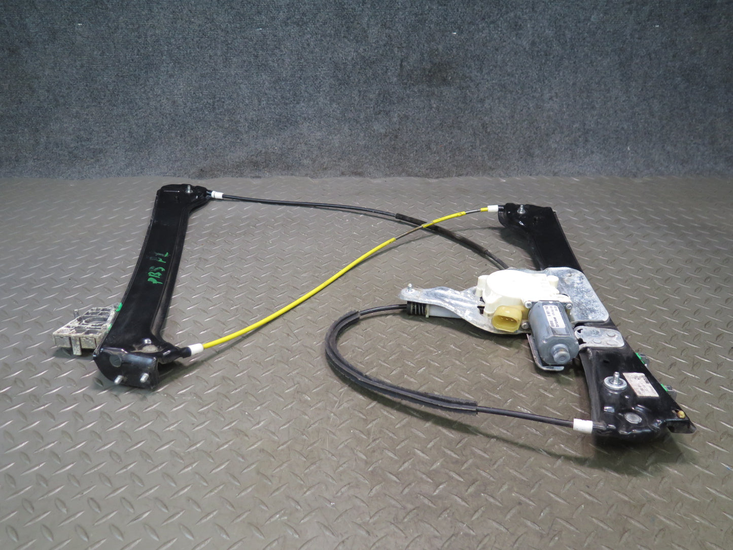 2006-2010 BMW E63 E64 M6 Left Door Window Regulator w Motor