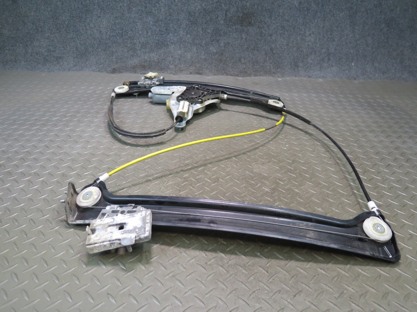 2006-2010 BMW E63 E64 M6 Left Door Window Regulator w Motor