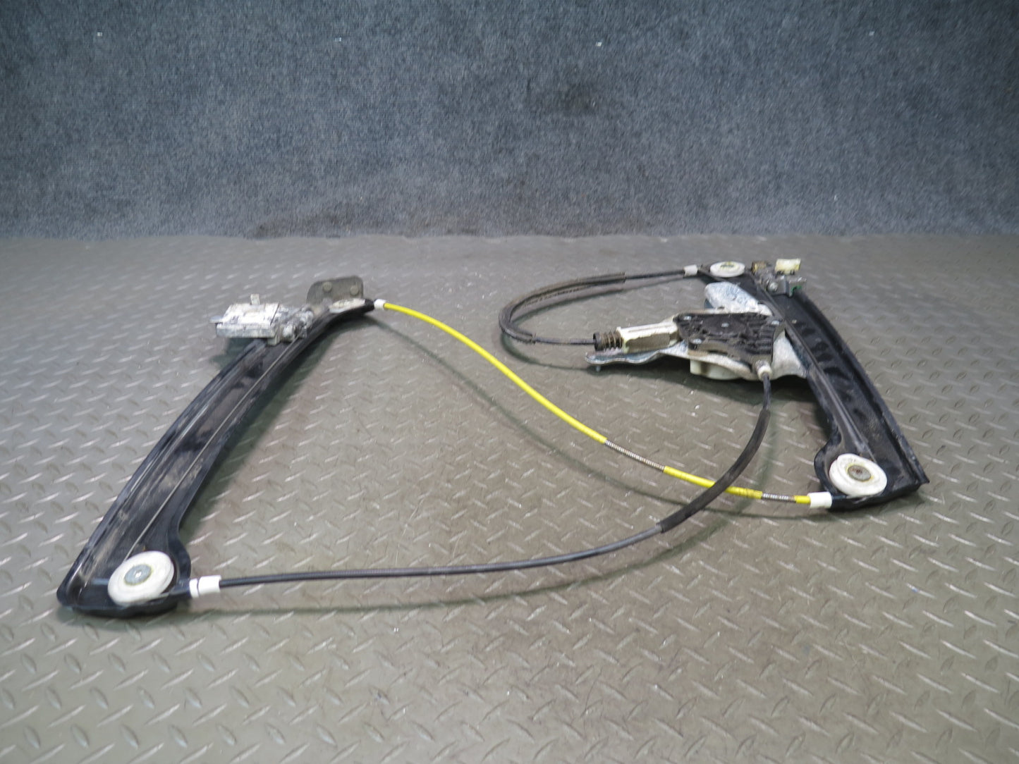 2006-2010 BMW E63 E64 M6 Left Door Window Regulator w Motor