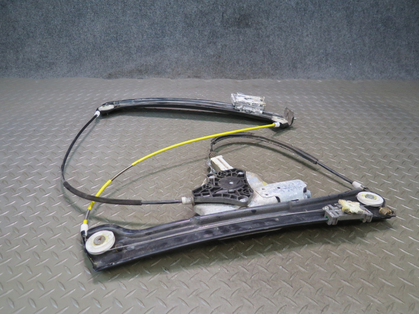 2006-2010 BMW E63 E64 M6 Left Door Window Regulator w Motor