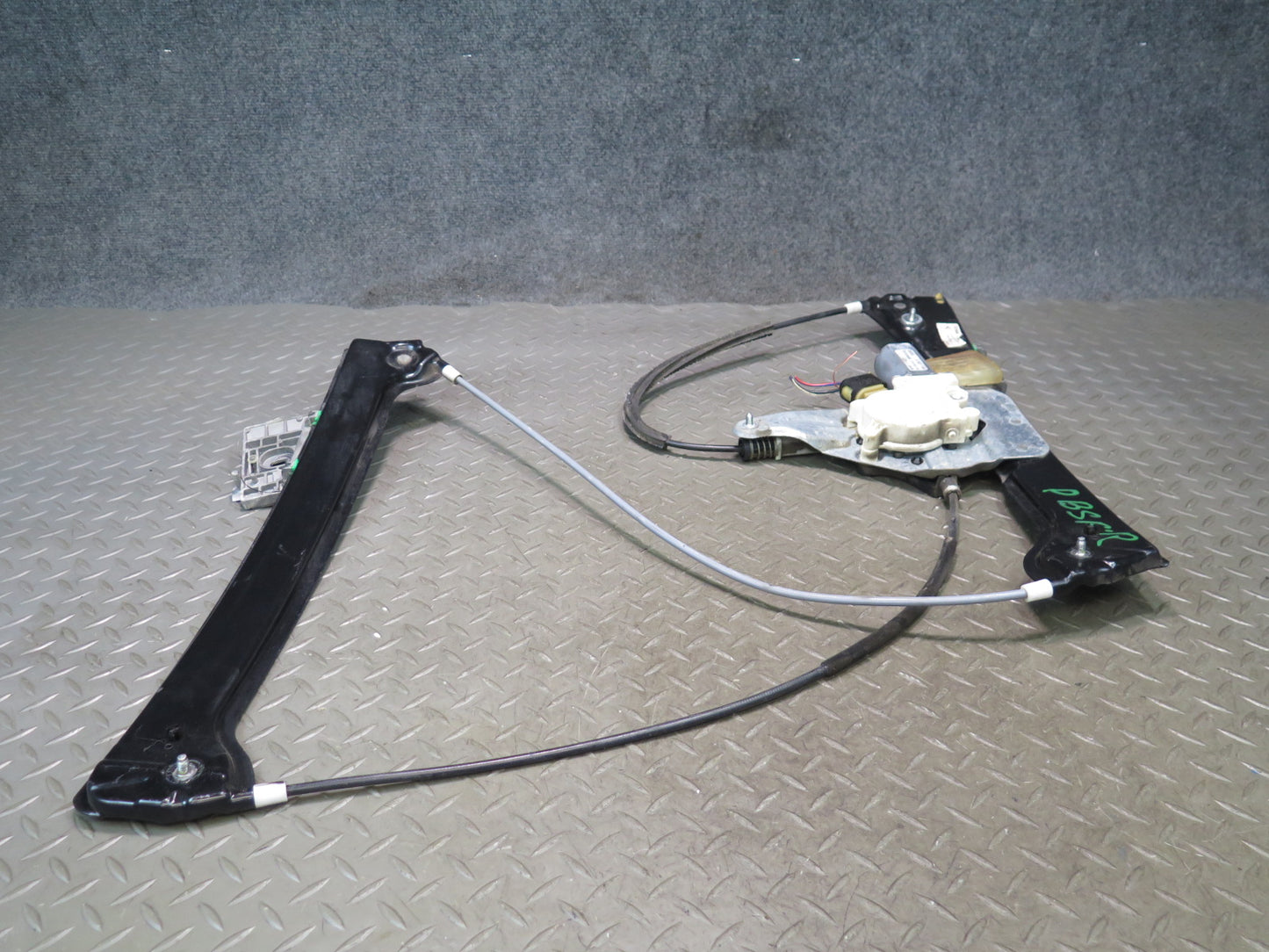 2006-2010 BMW E63 E64 M6 Right Door Window Regulator w Motor