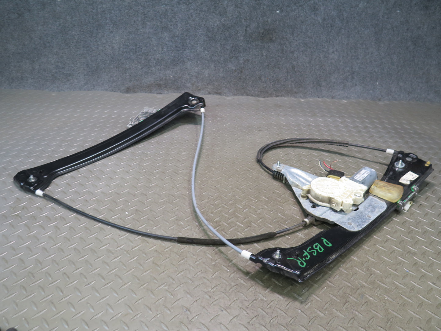 2006-2010 BMW E63 E64 M6 Right Door Window Regulator w Motor