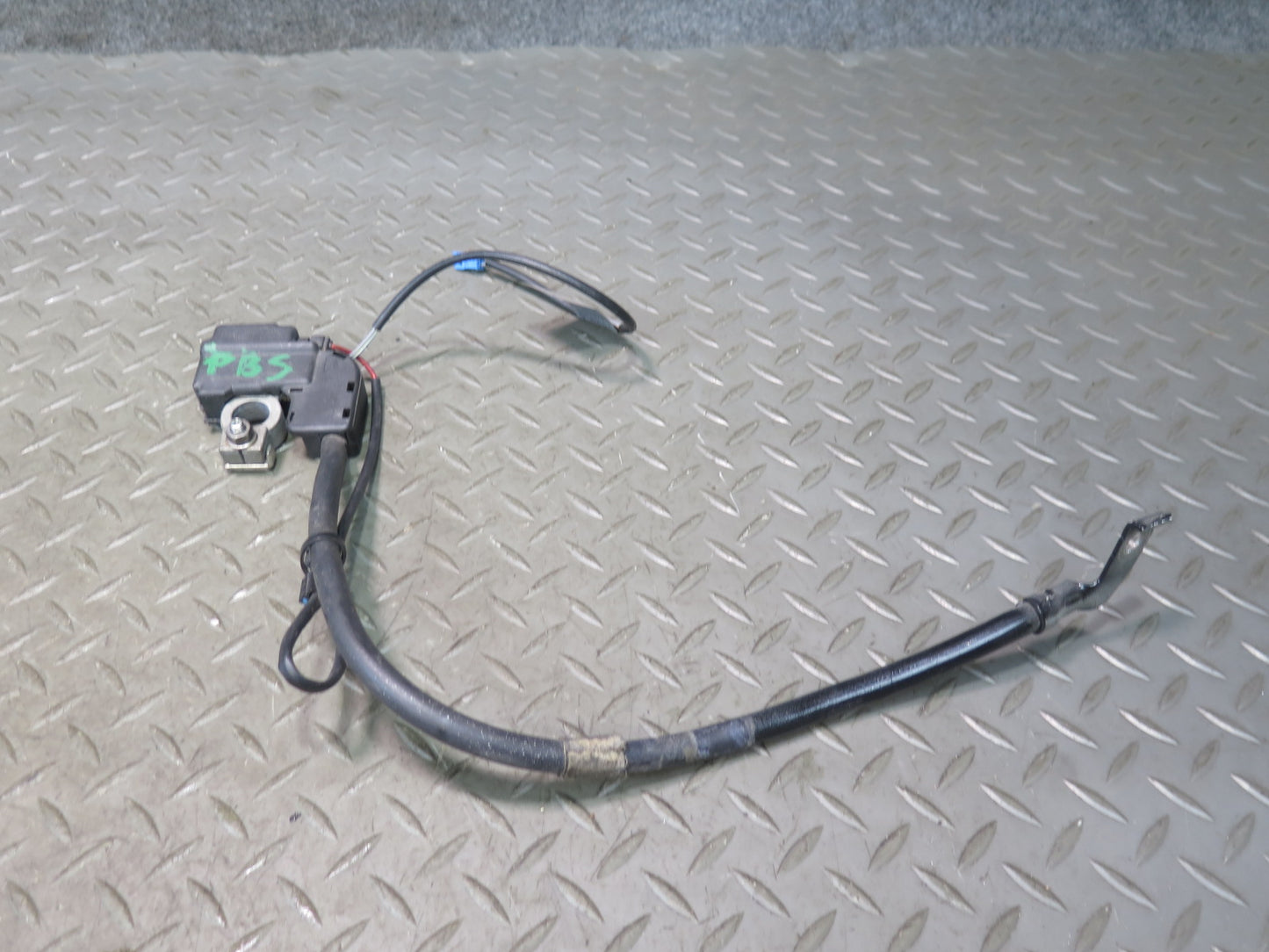 2006-2010 BMW E63 E64 M6 Positive & Negative Battery Terminal Cable Set of 2