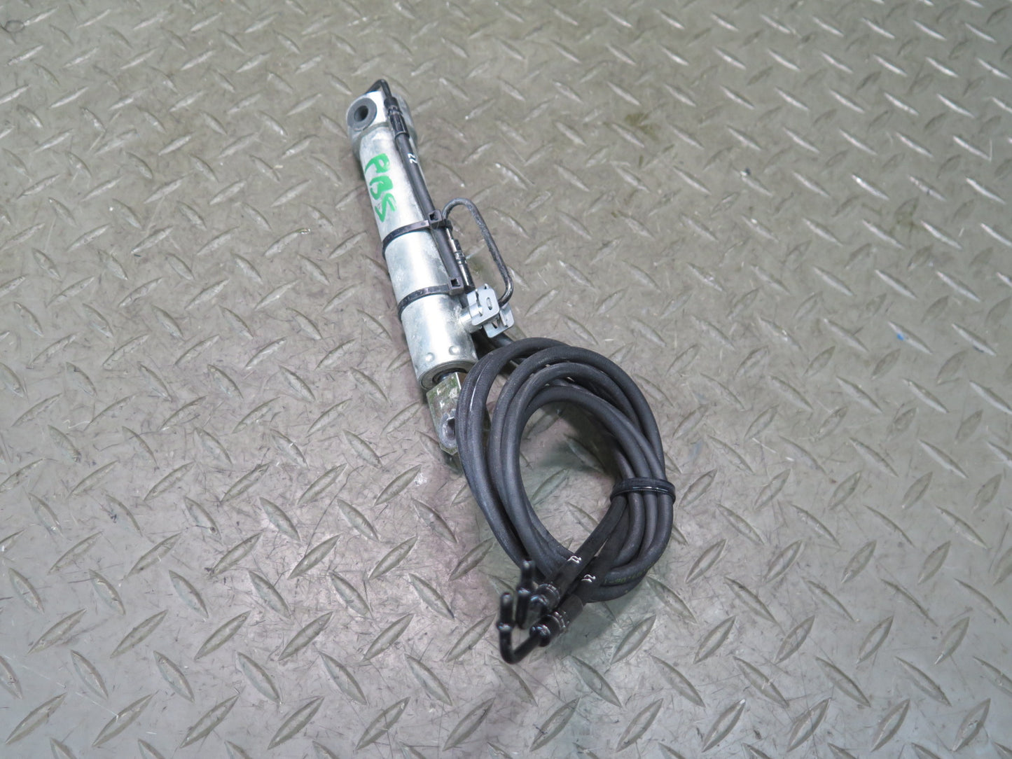 2006-2010 BMW E64 M6 Convertible TOP Roof Rear Left Hydraulic Cylinder