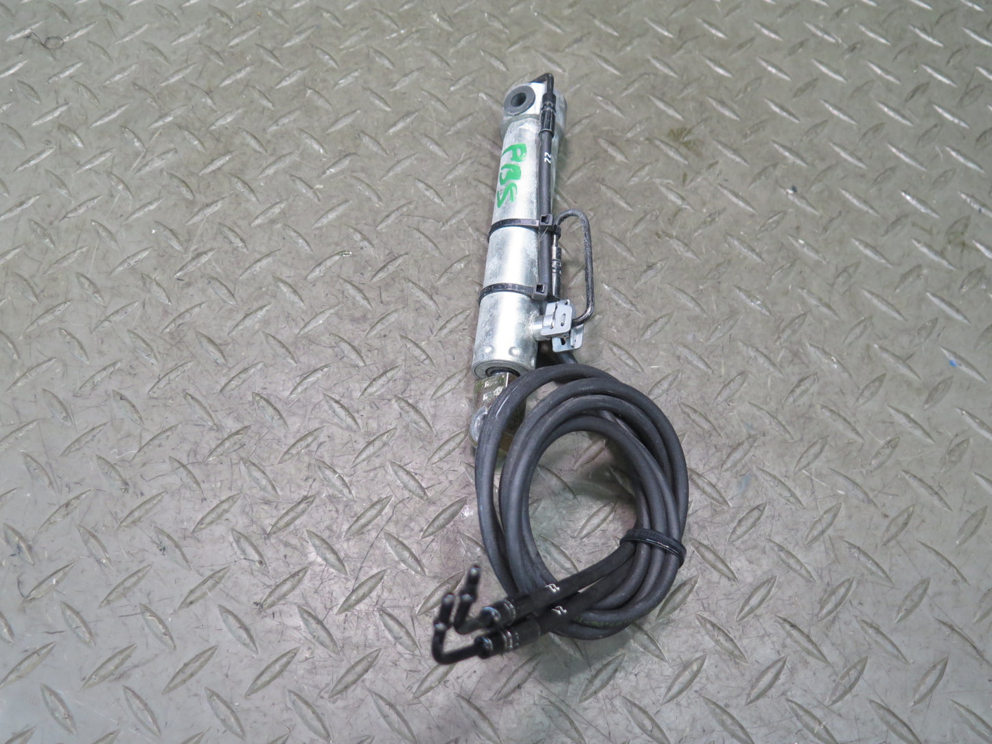 2006-2010 BMW E64 M6 Convertible TOP Roof Rear Left Hydraulic Cylinder