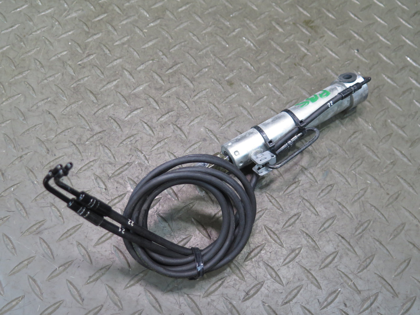 2006-2010 BMW E64 M6 Convertible TOP Roof Rear Left Hydraulic Cylinder