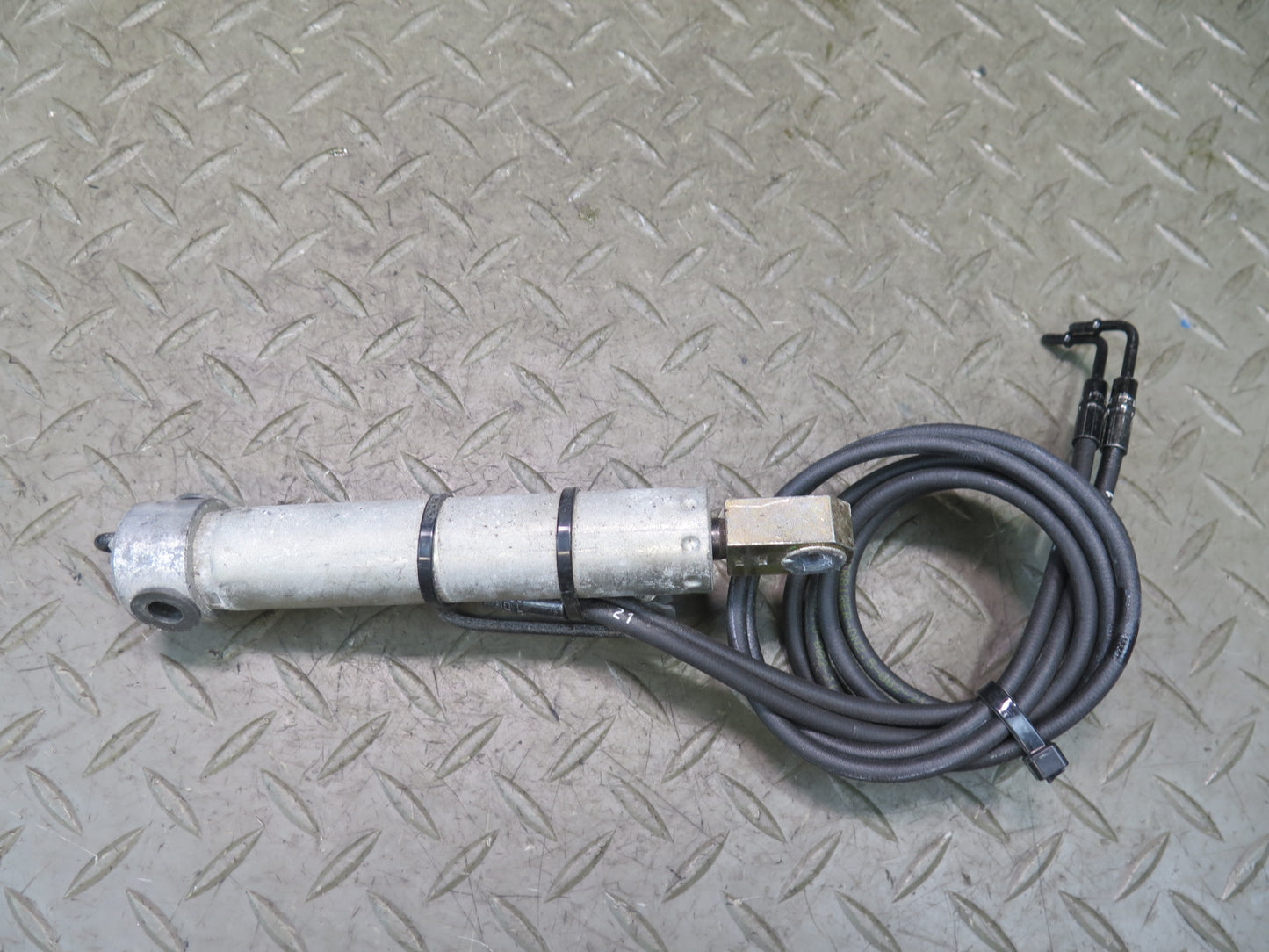 2006-2010 BMW E64 M6 Convertible TOP Roof Rear Left Hydraulic Cylinder