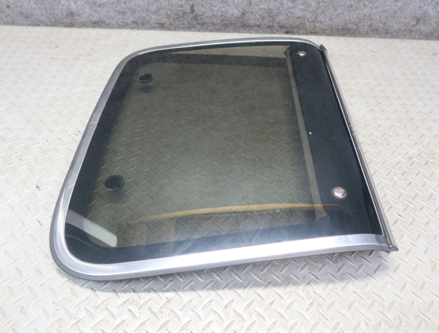 85-89 Nissan Z31 300ZX 2+0 Left T-top Roof Glass Panel w Lock Latch & Trim OEM