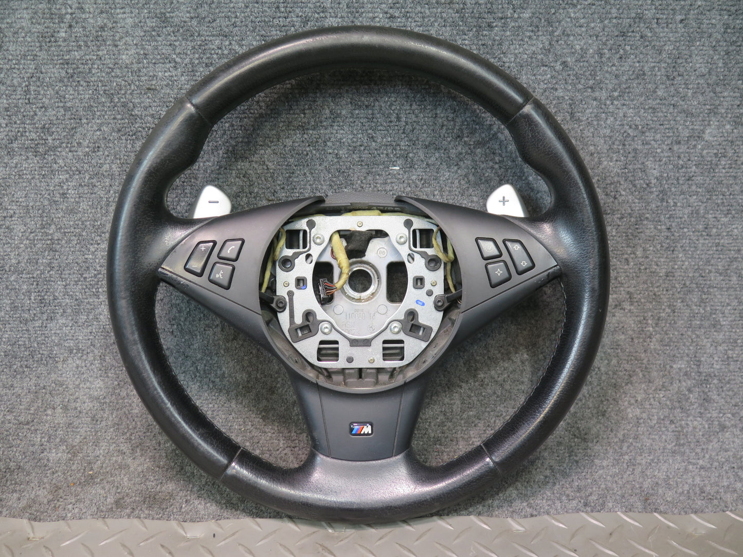 2006-2010 BMW E64 E63 M6 Leather Sport Steering Wheel w SMG Paddles
