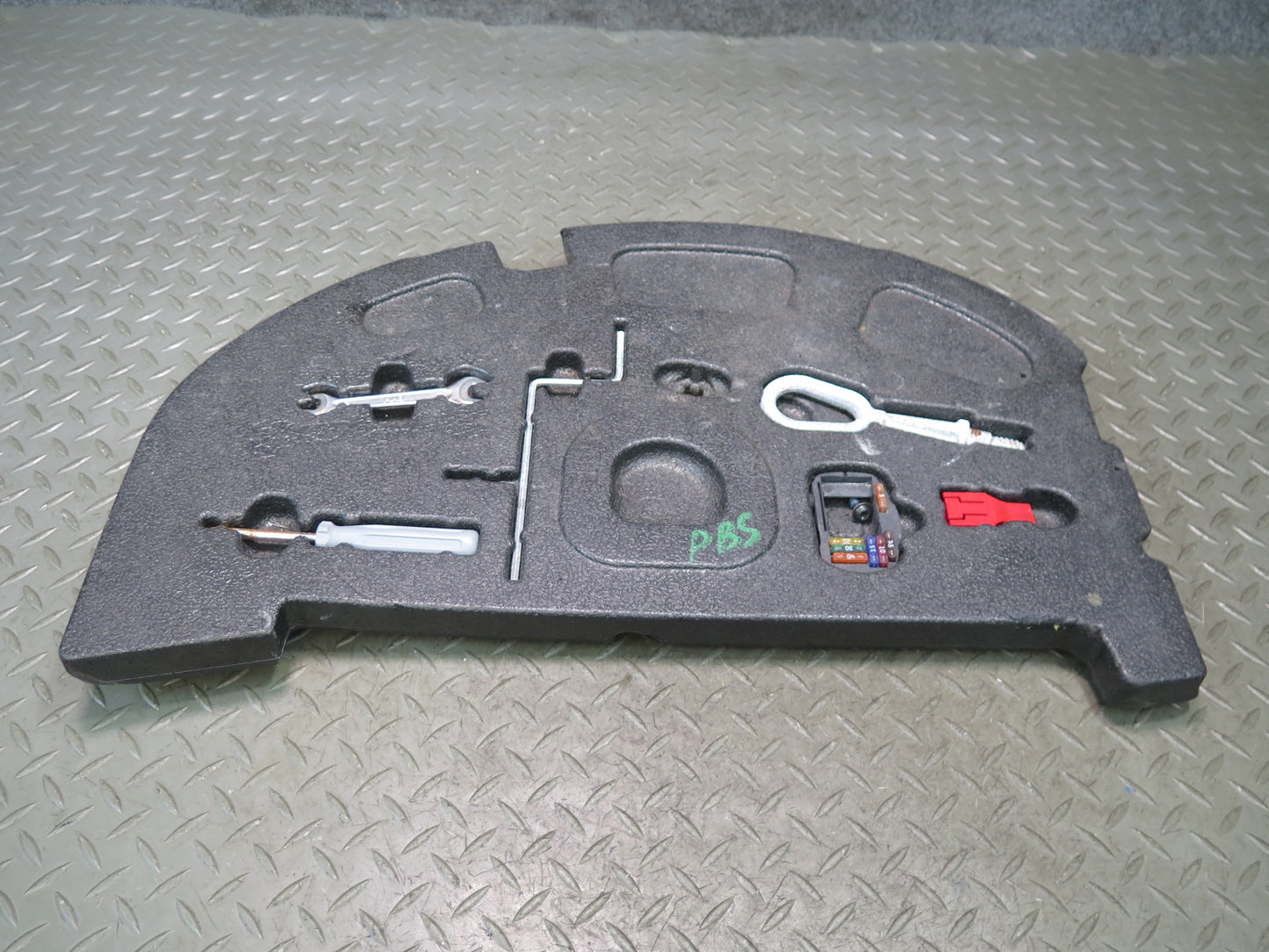 2006-2010 BMW E63 E64 M6 Rear Trunk Spare Tire Tool KIT Foam Holder Tray Assy