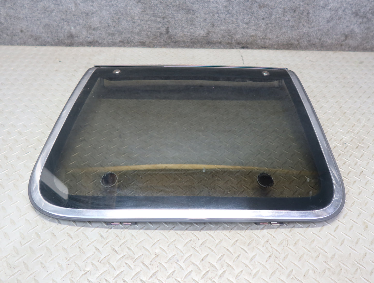 85-89 Nissan Z31 300ZX 2+0 Right T-top Roof Glass Panel w Lock Latch & Trim OEM