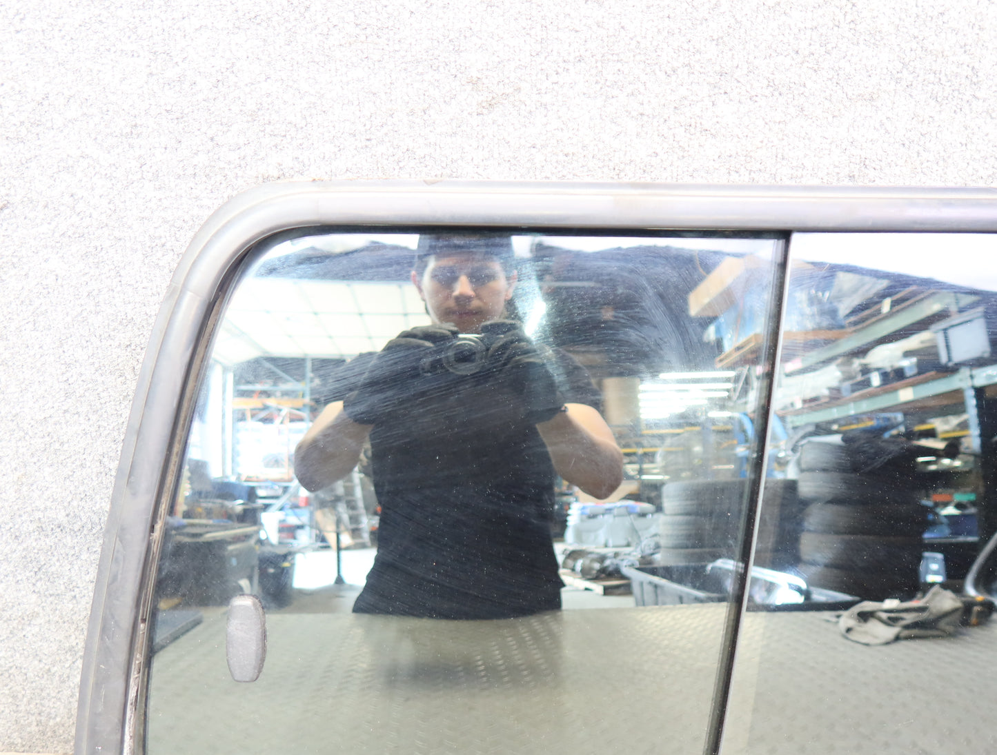 1996-1997 Lexus FZJ80L LX450 Rear Right Quarter Glass Window