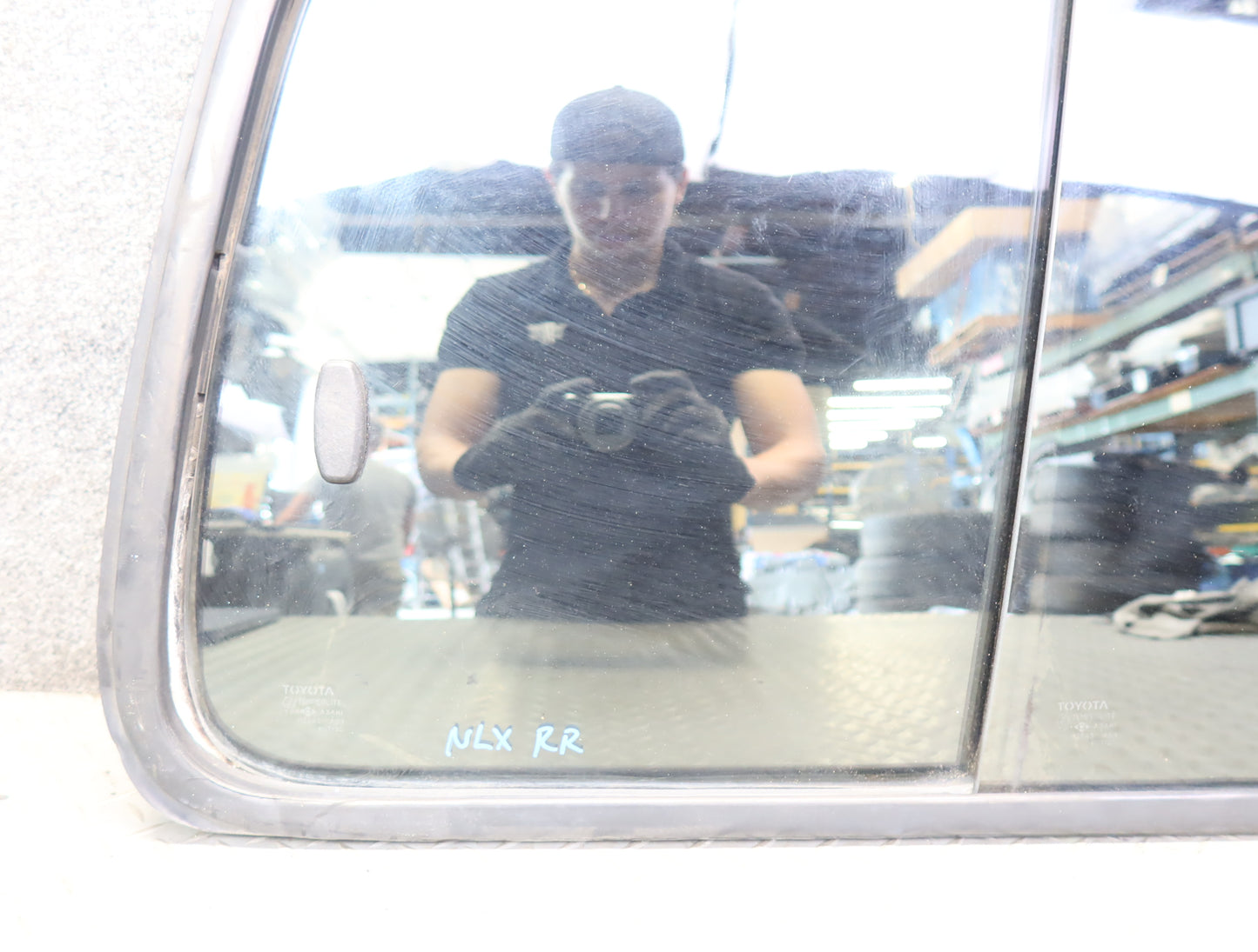 1996-1997 Lexus FZJ80L LX450 Rear Right Quarter Glass Window