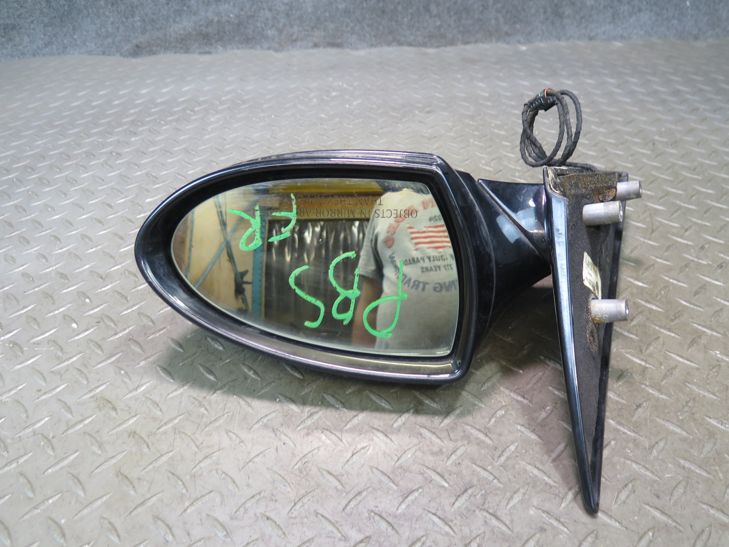 06-10 BMW E64 E63 M6 Right Auto Dim Side View Mirror Glass Discoloration