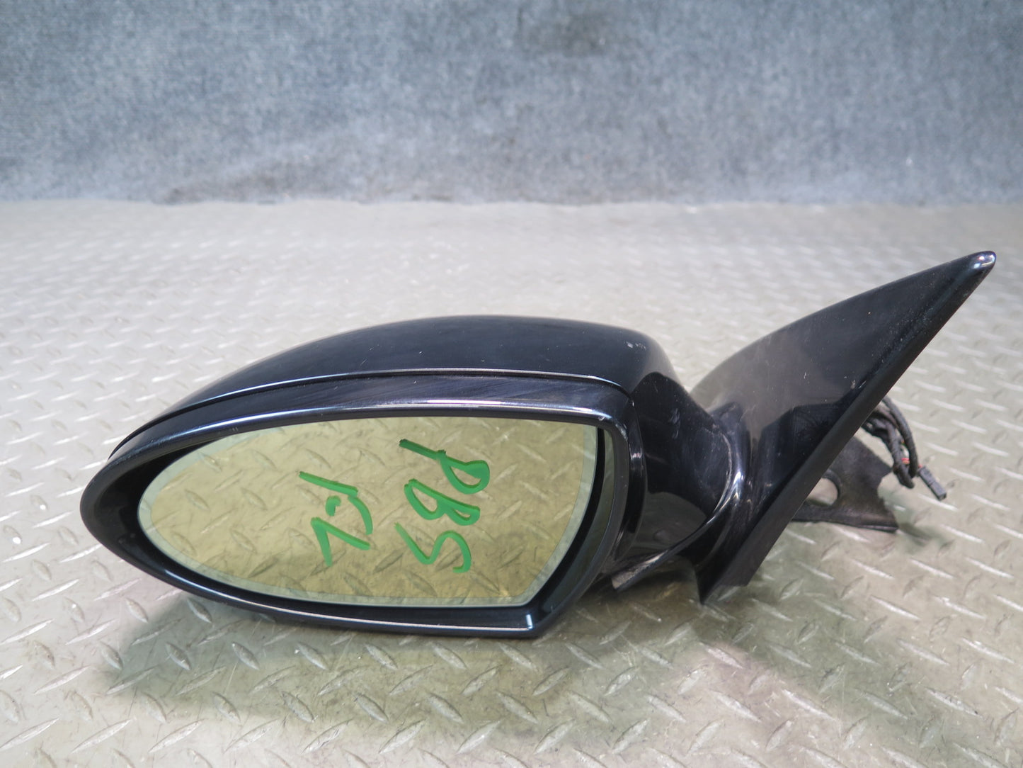 06-10 BMW E64 E63 M6 Left Exterior Auto Dim Side View Mirror Glass Discoloration