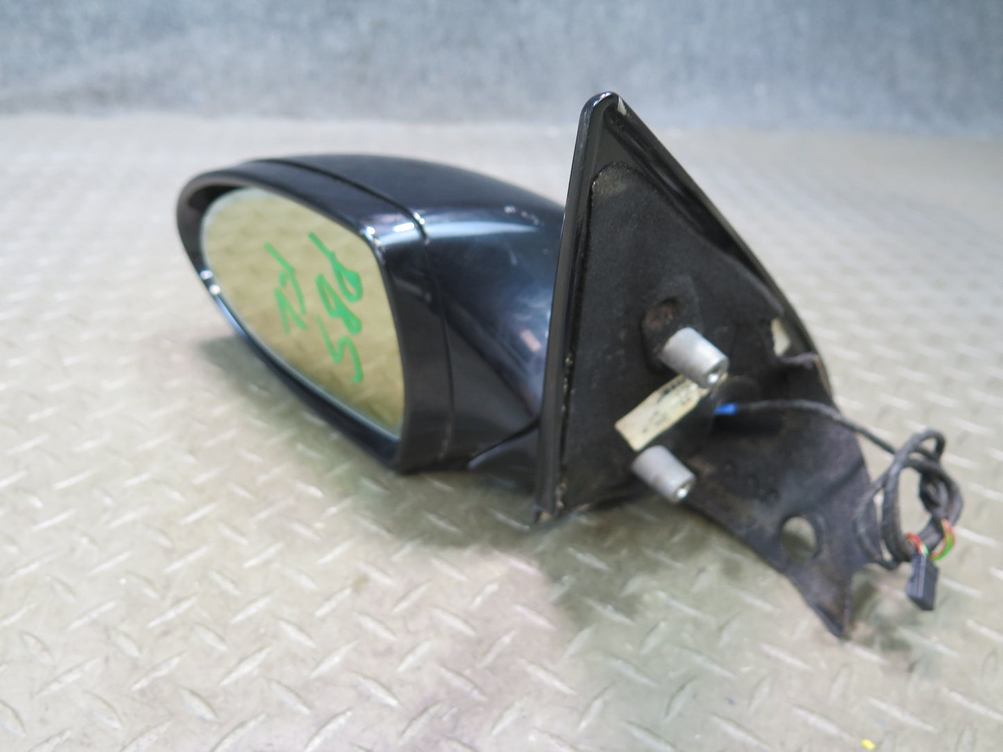 06-10 BMW E64 E63 M6 Left Exterior Auto Dim Side View Mirror Glass Discoloration