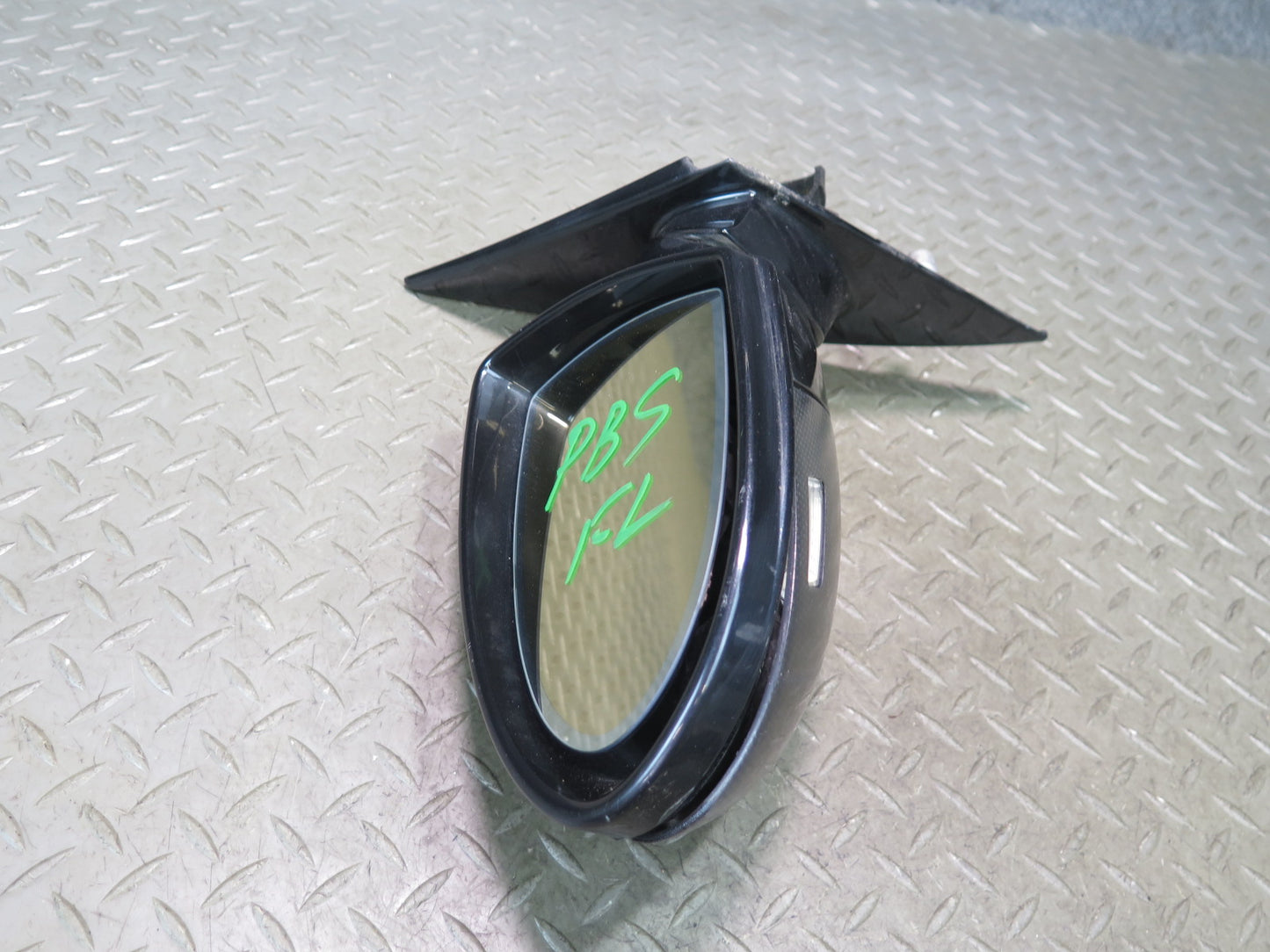 06-10 BMW E64 E63 M6 Left Exterior Auto Dim Side View Mirror Glass Discoloration