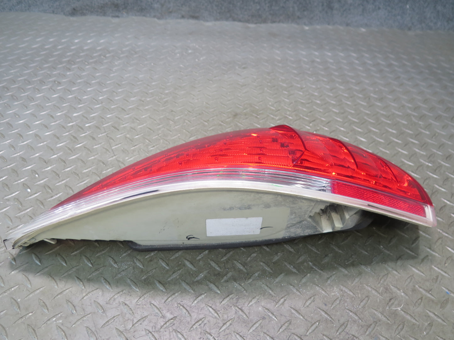 2006-2007 BMW E63 E64 M6 Rear Right Tail Light Lamp