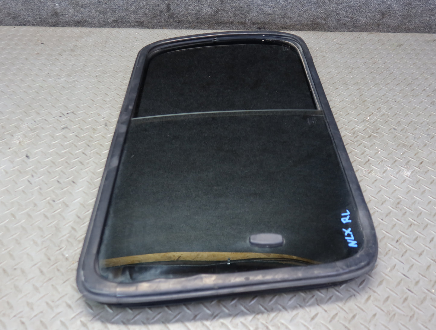 1996-1997 Lexus FZJ80L LX450 Rear Left Quarter Glass Window