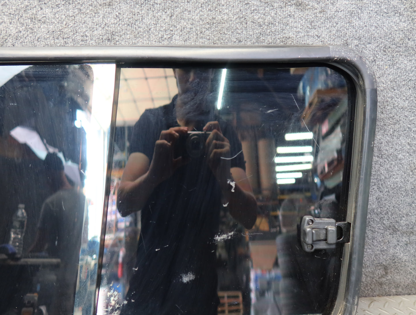 1996-1997 Lexus FZJ80L LX450 Rear Left Quarter Glass Window