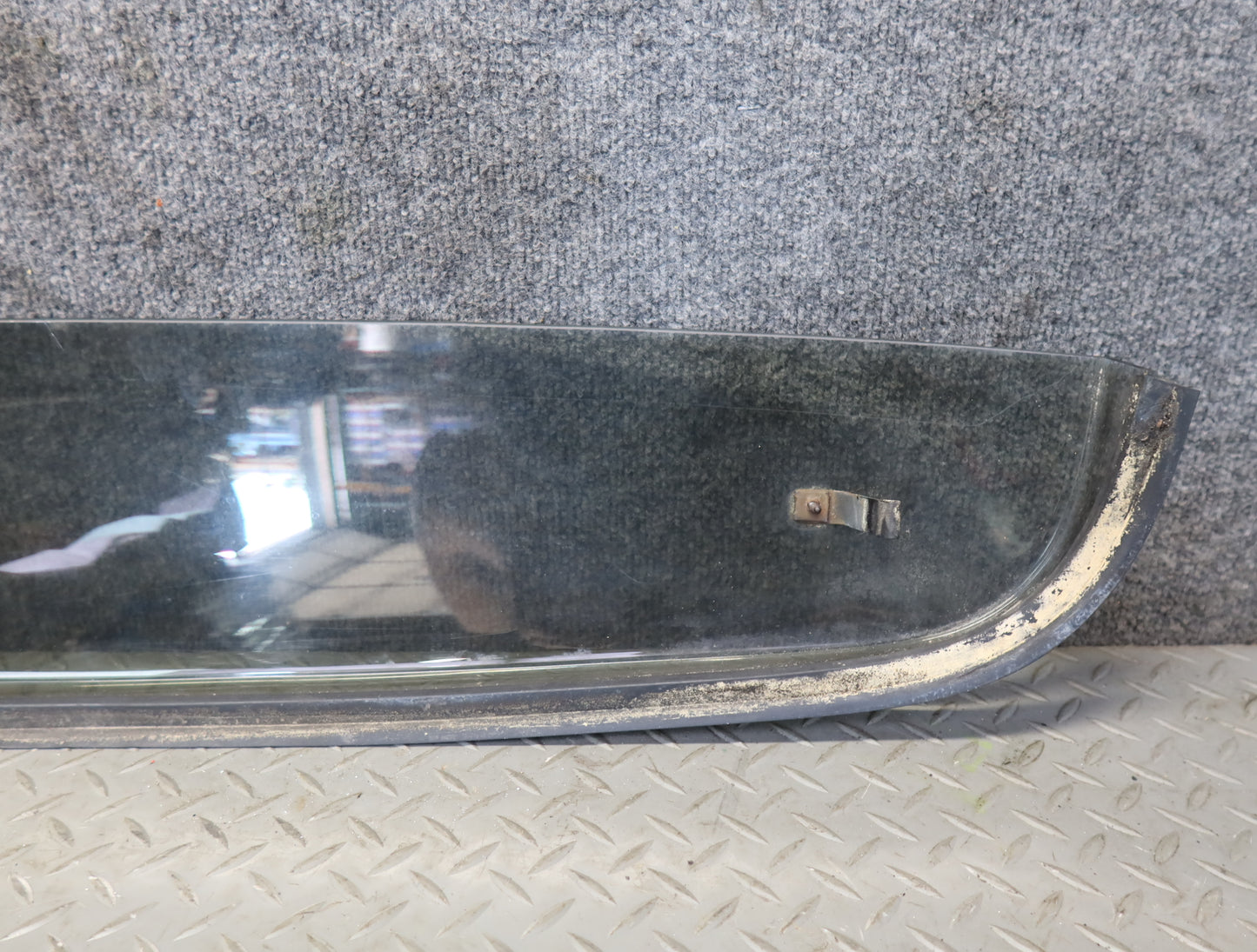 2003-2009 Hummer H2 Sunroof Wind Air Deflector Screen Panel