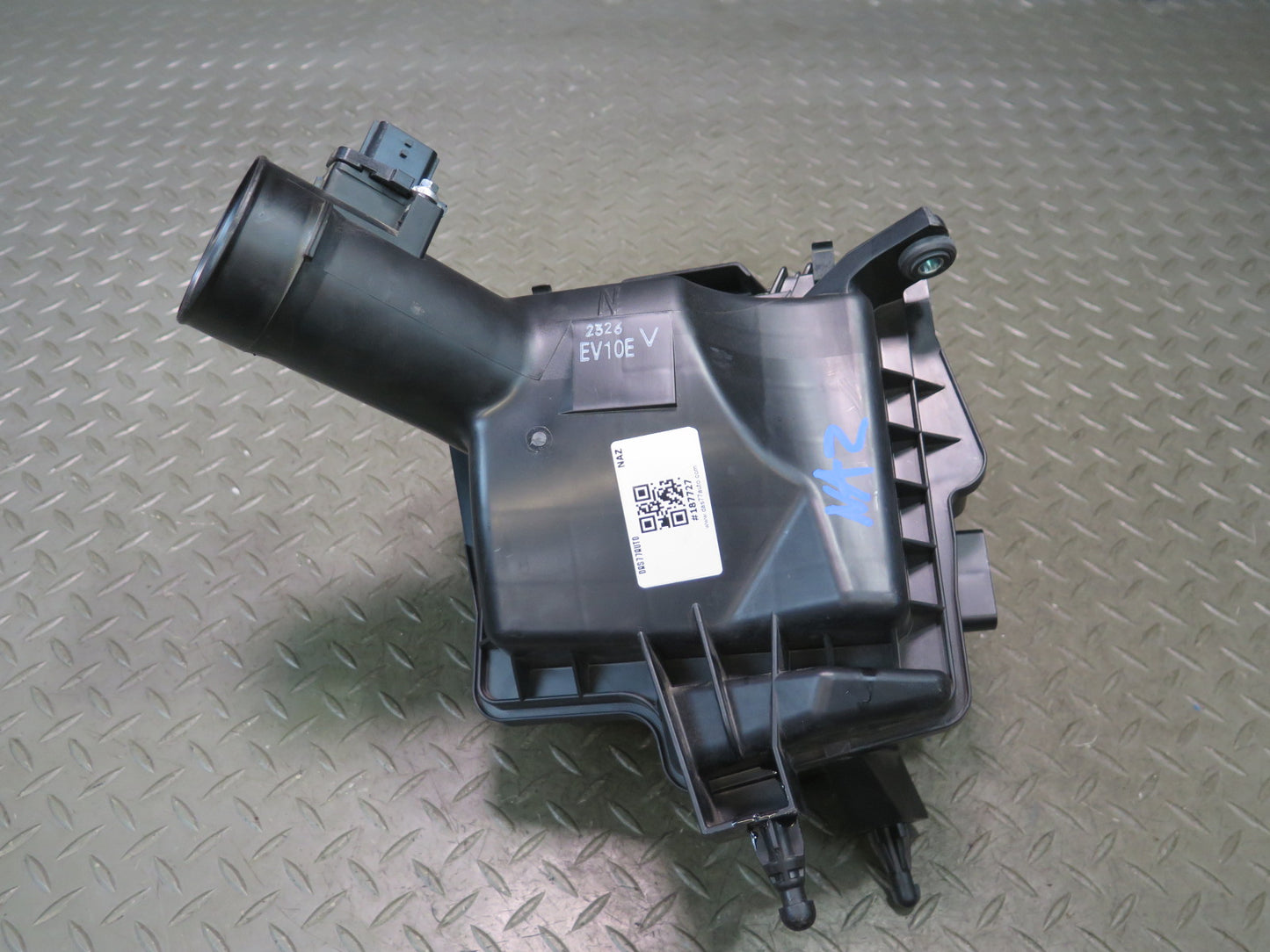 09-20 Nissan Z34 370Z Right Air Intake Cleaner Filter Box w MAF Sensor OEM