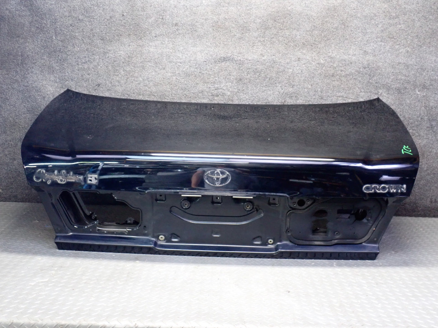 99-01 Toyota Crown JZS175 Rear Trunk Deck Lid Shell Cover Panel Black OEM