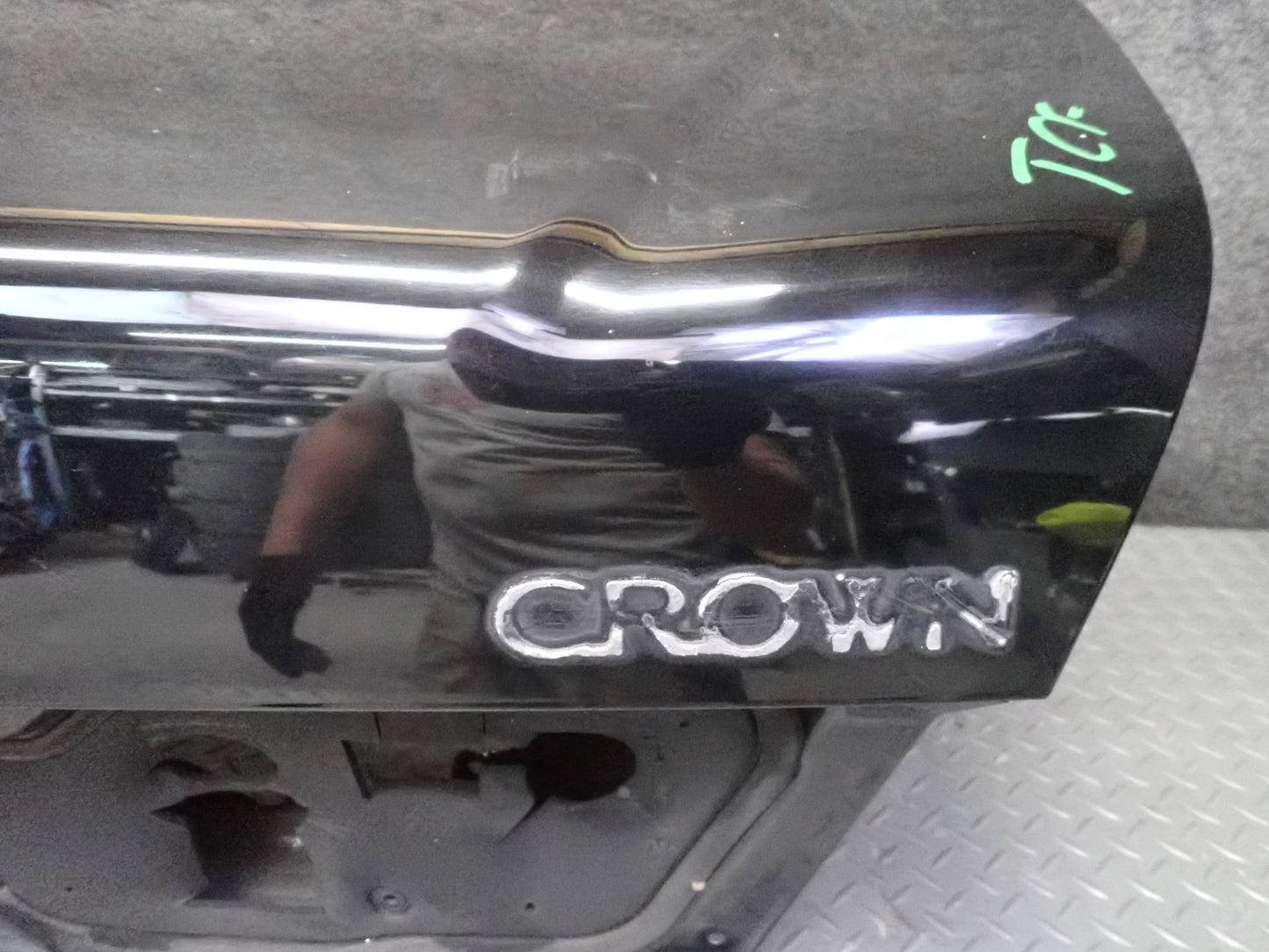 99-01 Toyota Crown JZS175 Rear Trunk Deck Lid Shell Cover Panel Black OEM