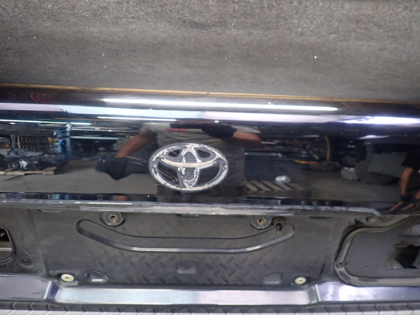 99-01 Toyota Crown JZS175 Rear Trunk Deck Lid Shell Cover Panel Black OEM