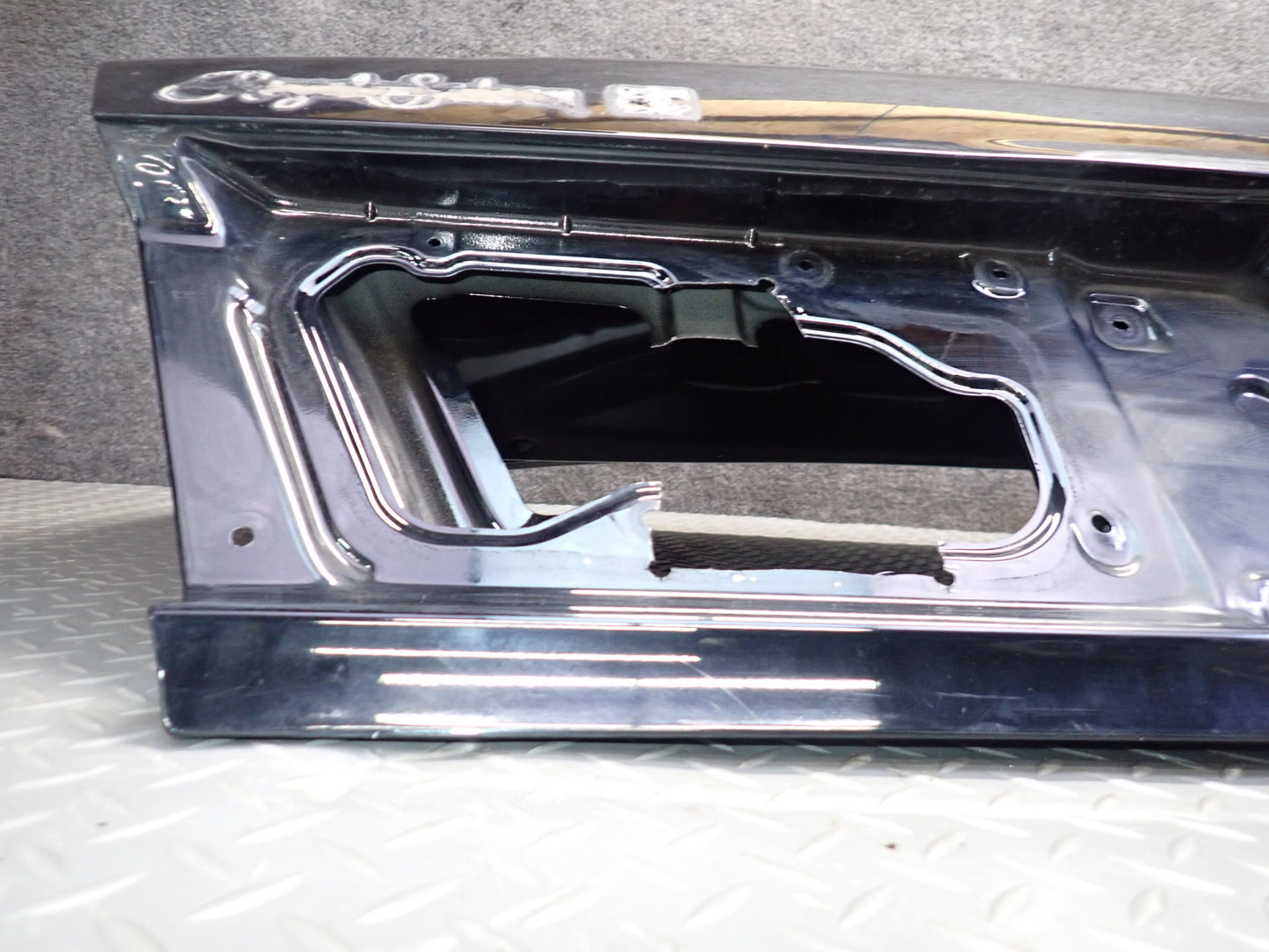 99-01 Toyota Crown JZS175 Rear Trunk Deck Lid Shell Cover Panel Black OEM