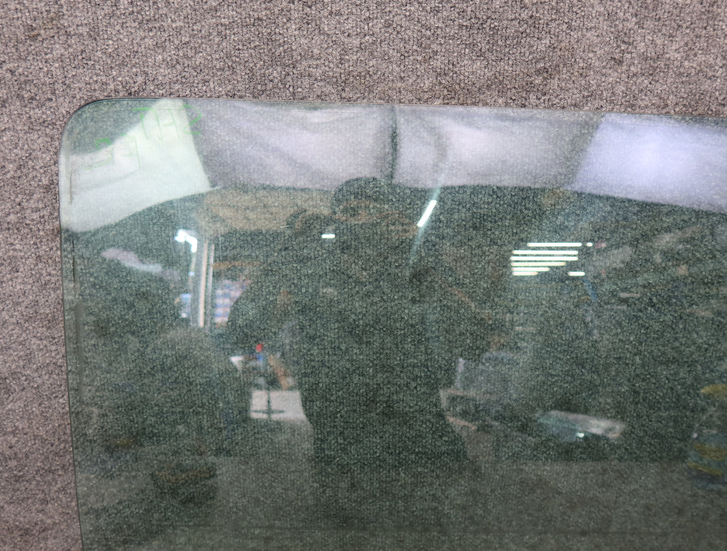 2003-2009 Hummer H2 Front Right Door Glass Window