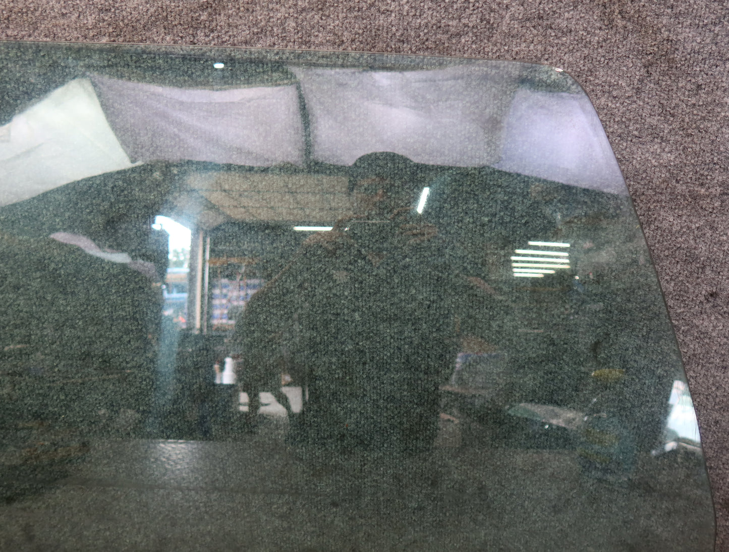 2003-2009 Hummer H2 Front Right Door Glass Window