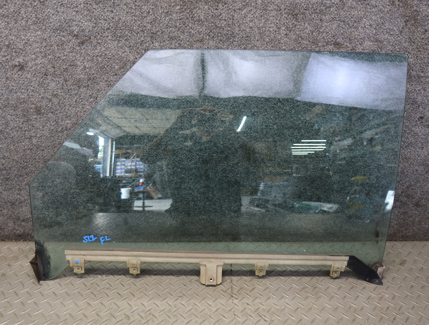 73-89 Mercedes R107 Convertible Front Left Driver Door Glass Window OEM