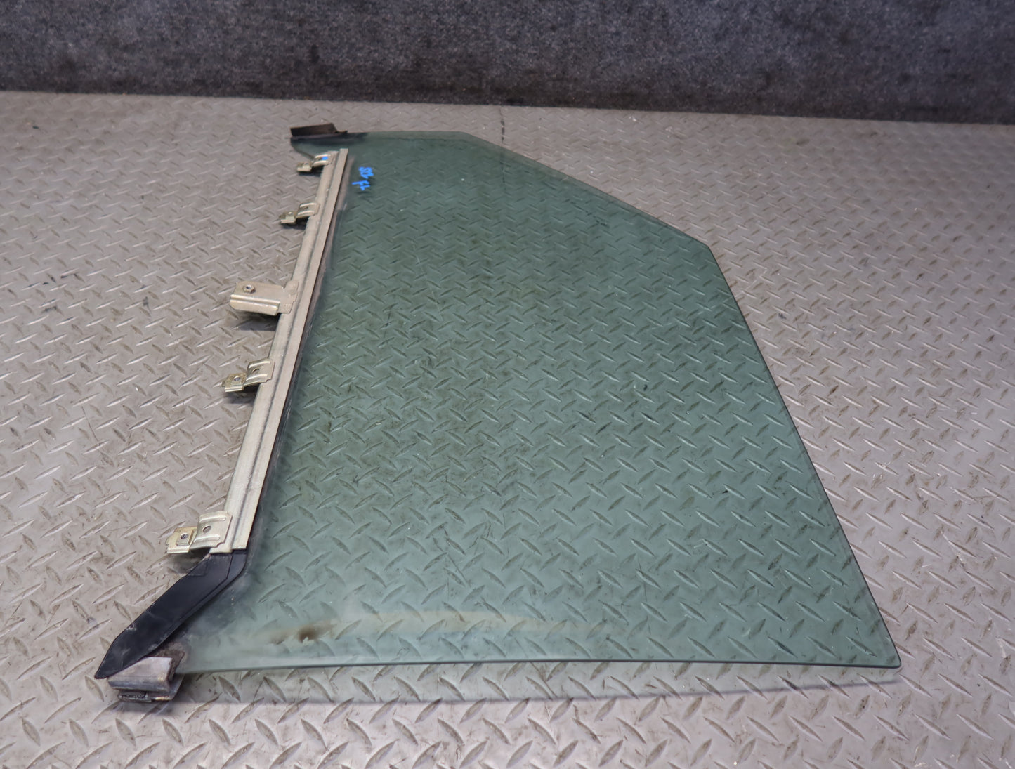 73-89 Mercedes R107 Convertible Front Left Driver Door Glass Window OEM