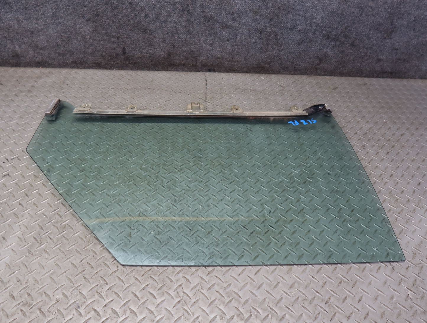 73-89 Mercedes R107 Convertible Front Right Passenger Door Glass Window OEM