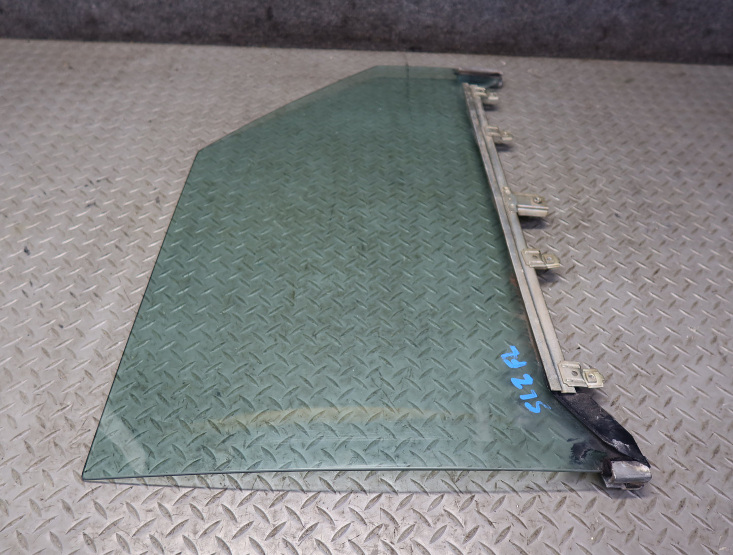 73-89 Mercedes R107 Convertible Front Right Passenger Door Glass Window OEM